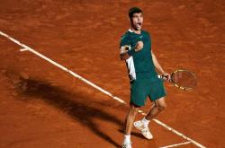 -灰狼逆转比赛，继续征战季后赛