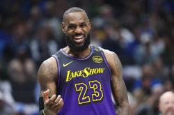 九游体育登录-骑士队员联手反击，实现壮举