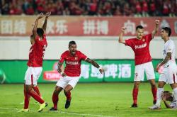 九游体育网页版-恒大客场取胜，团结拼搏，摘得关键胜利