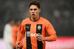 九游体育官方入口-关于西汉姆联中场新星表现抢眼，备受关注的信息