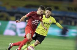 中超球队在常规赛中斩获胜利，积分榜上超越对手的简单介绍