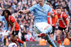 九游体育官网入口-曼城小组赛表现抢眼，期待淘汰赛