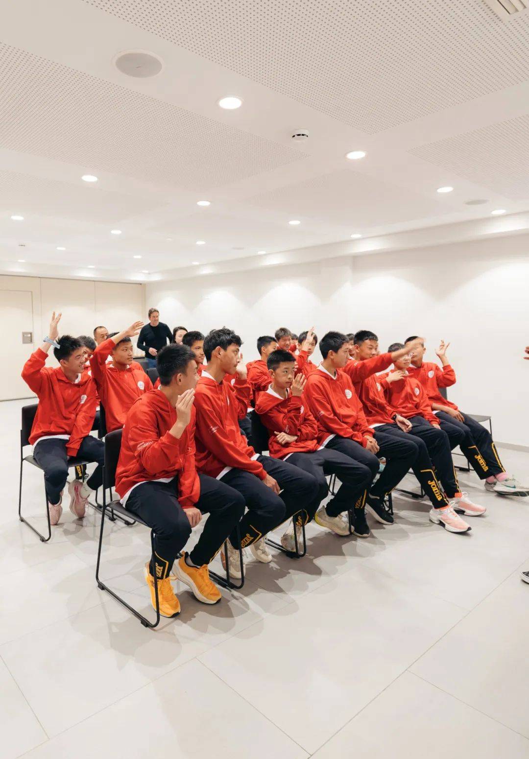九游体育官方登录入口-球员各展所长，比赛中展现出较高水平的简单介绍
