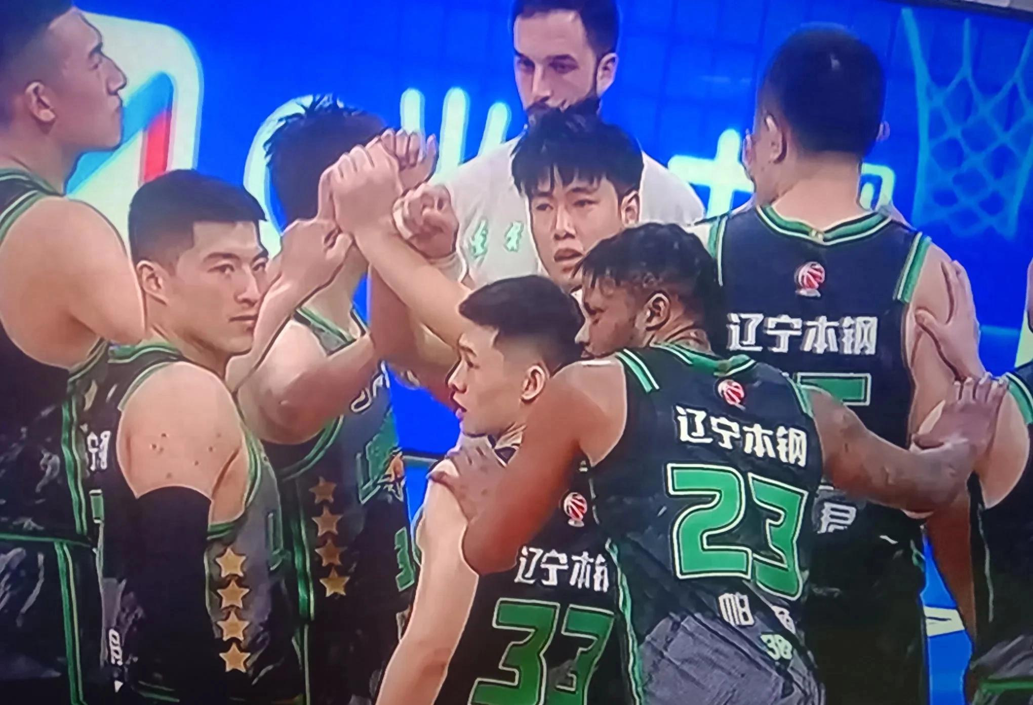 九游体育中国官网-包含进球时机把握得当，锁定胜局晋级下一轮的词条