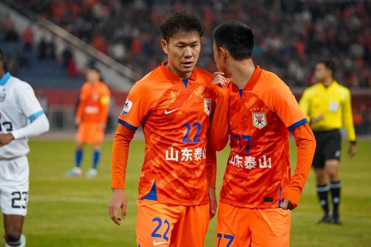 鲁能主场告捷，表现稳定保持冲击冠军态势