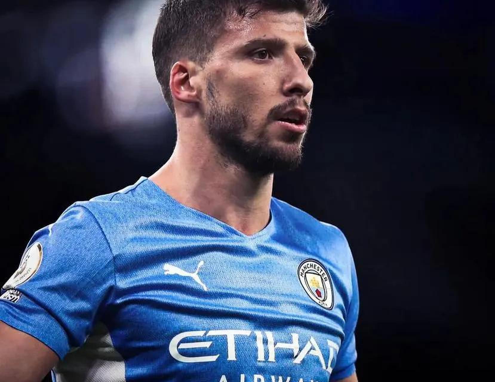 关于曼城中场球员伤愈复出：球队士气大振的信息