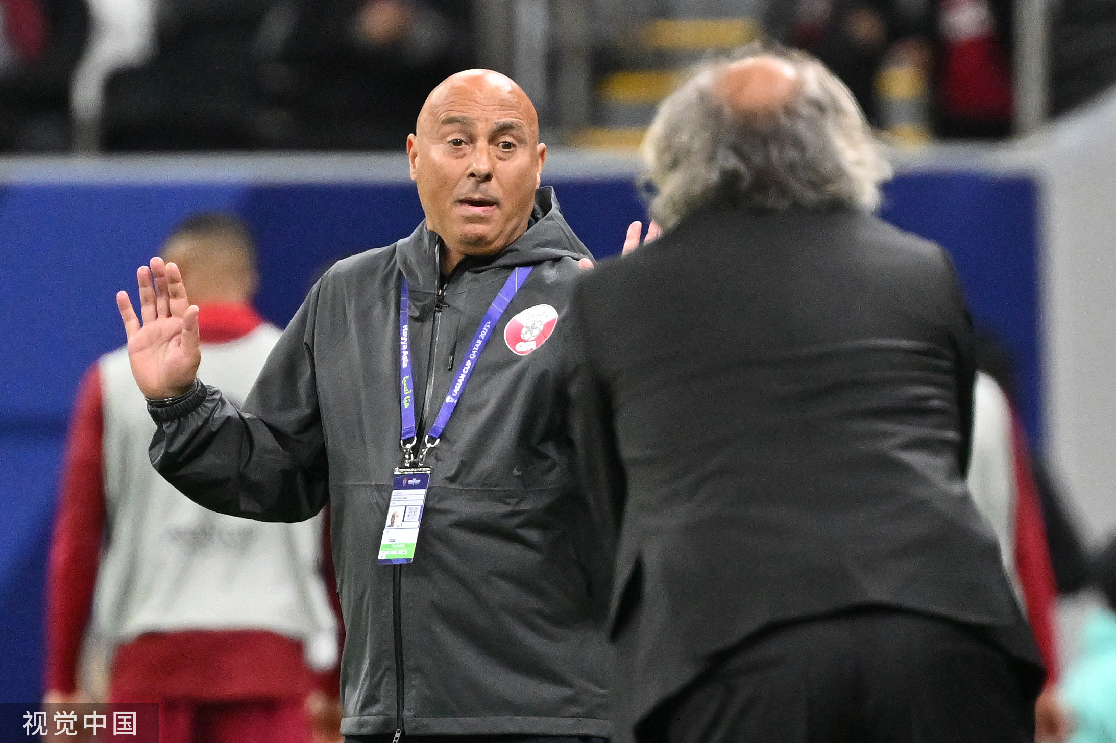 包含主教练离职影响球队稳定性，备战节奏一片混乱的词条