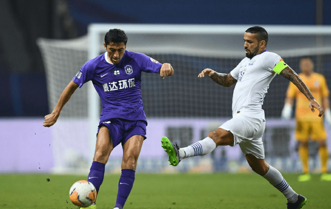 毅腾后卫进球，助球队惊险保级的简单介绍