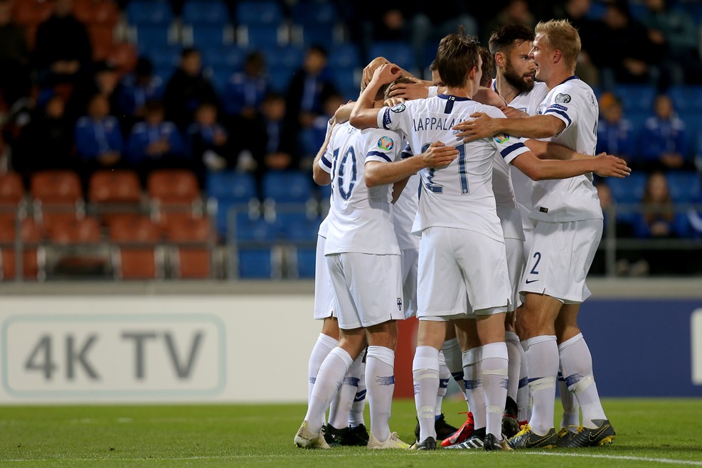 包含法国主场战胜芬兰，积分领先继续扩大的词条