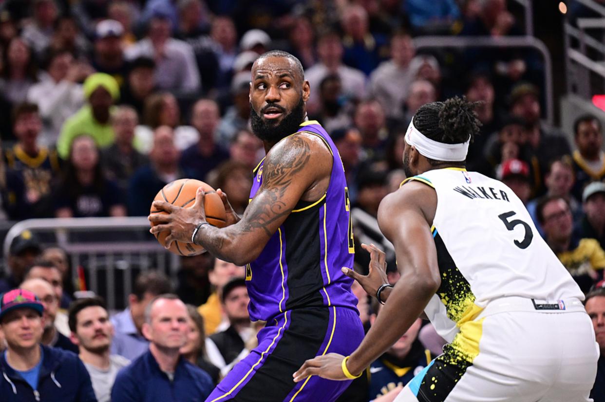 詹皇绝杀三分,率队击败小牛 詹皇绝杀三分,率队击败小牛