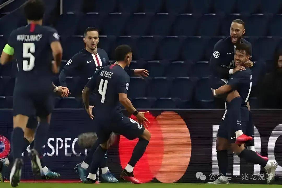 包含阿贾克斯客场不敌法甲劲旅巴黎圣日耳曼,遭遇失利的词条 包含阿贾克斯客场不敌法甲劲旅巴黎圣日耳曼,遭遇失利的词条