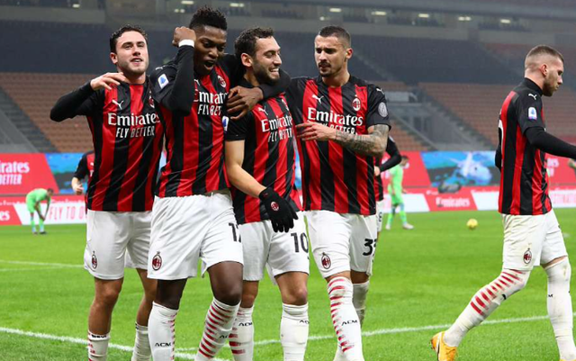 热血交锋!顶级球队搏杀对决 热血交锋!顶级球队搏杀对决